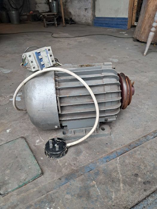 Продам электромотор.