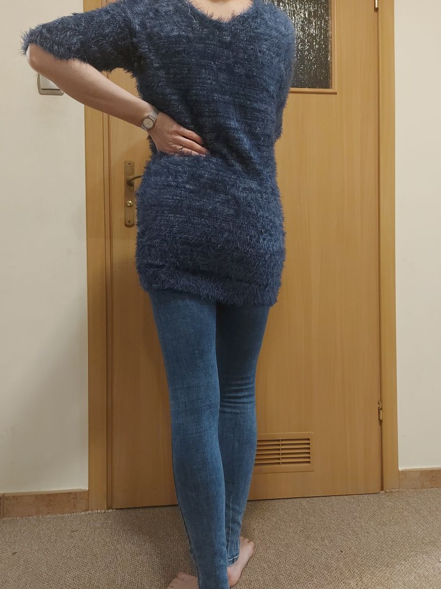 Lavitta puszysty długi sweter S 36 ze srebrną nitką