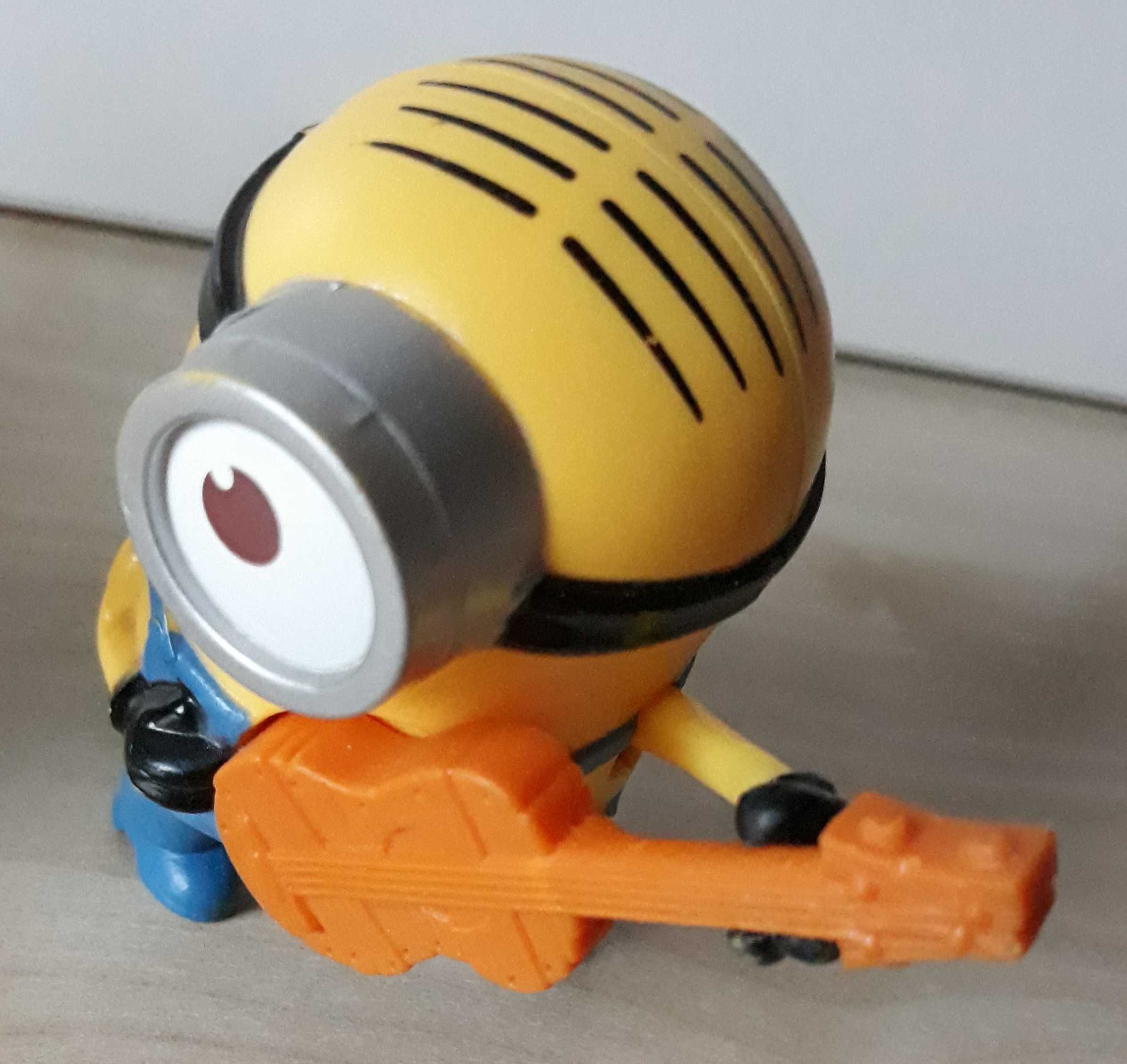 Minionki Minionek z gitarą, z bananem figurka 3szt. zestaw