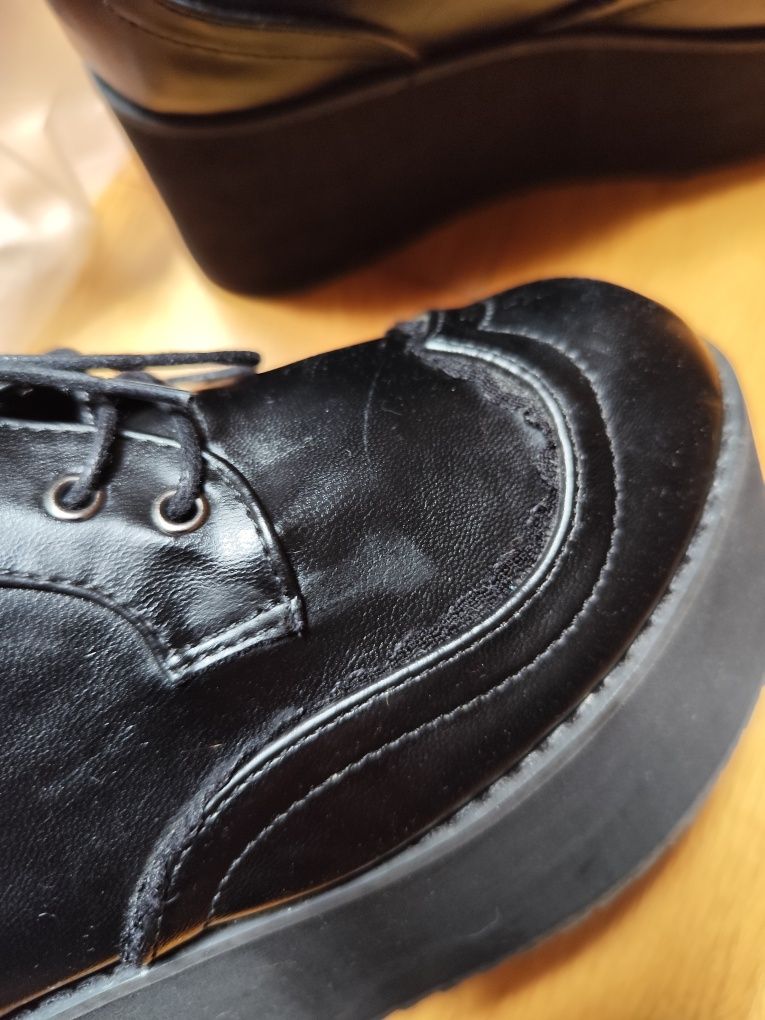 Sapatos com plataforma