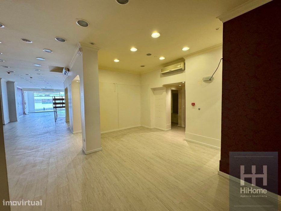 Espaço comercial com 222 m2 no centro do Funchal