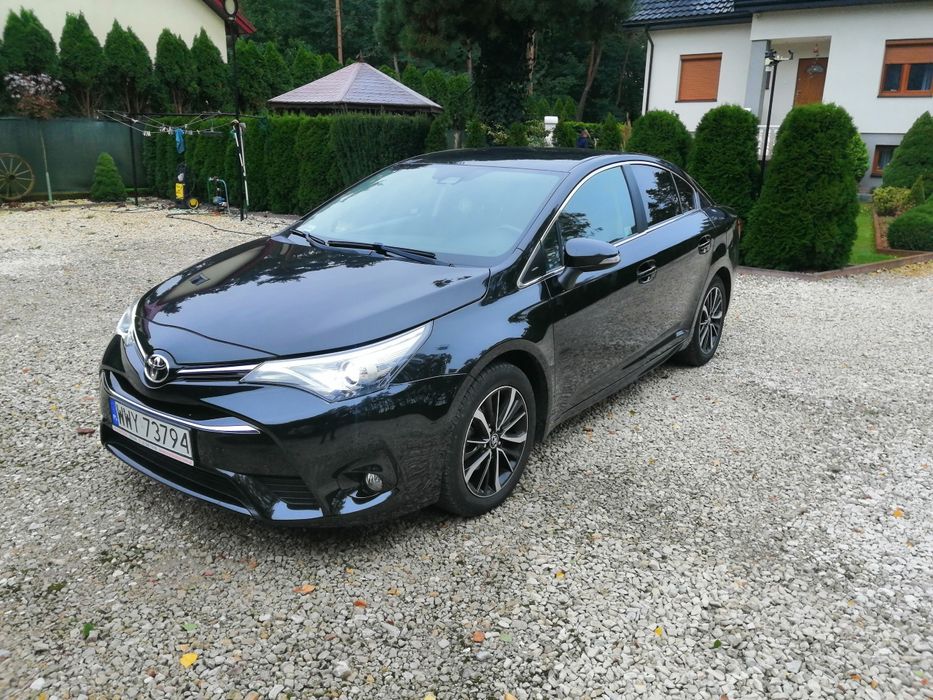 Toyota Avensis 1.8 polski salon