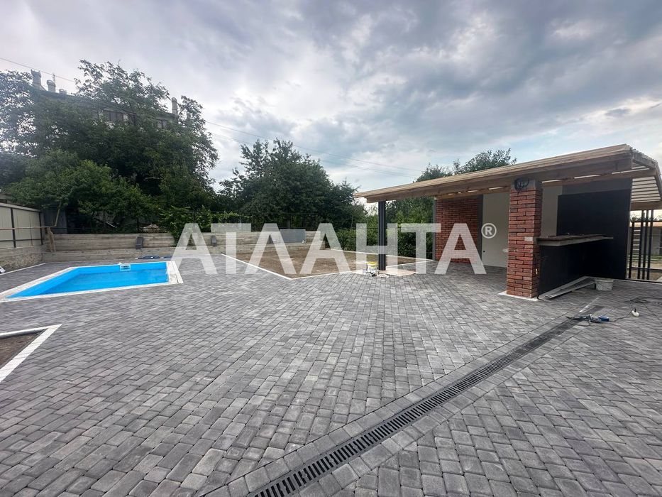 Будинок, 5хв від Майдану, 6 соток, басейн, альтанка та гараж