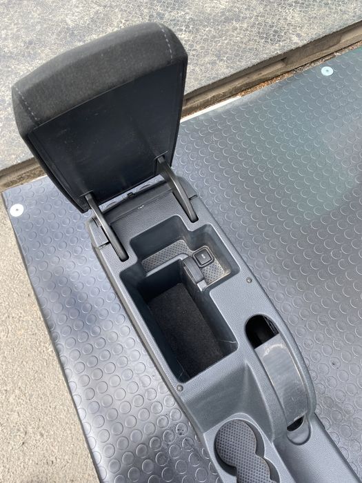 підлокотник шкода октавія а5 подлокотник підлокітник skoda octavia a5