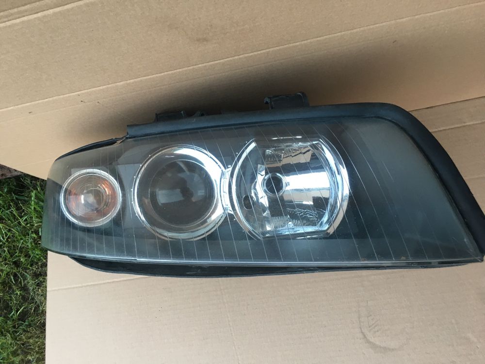 Lampa Bixenon Audi A4 B6