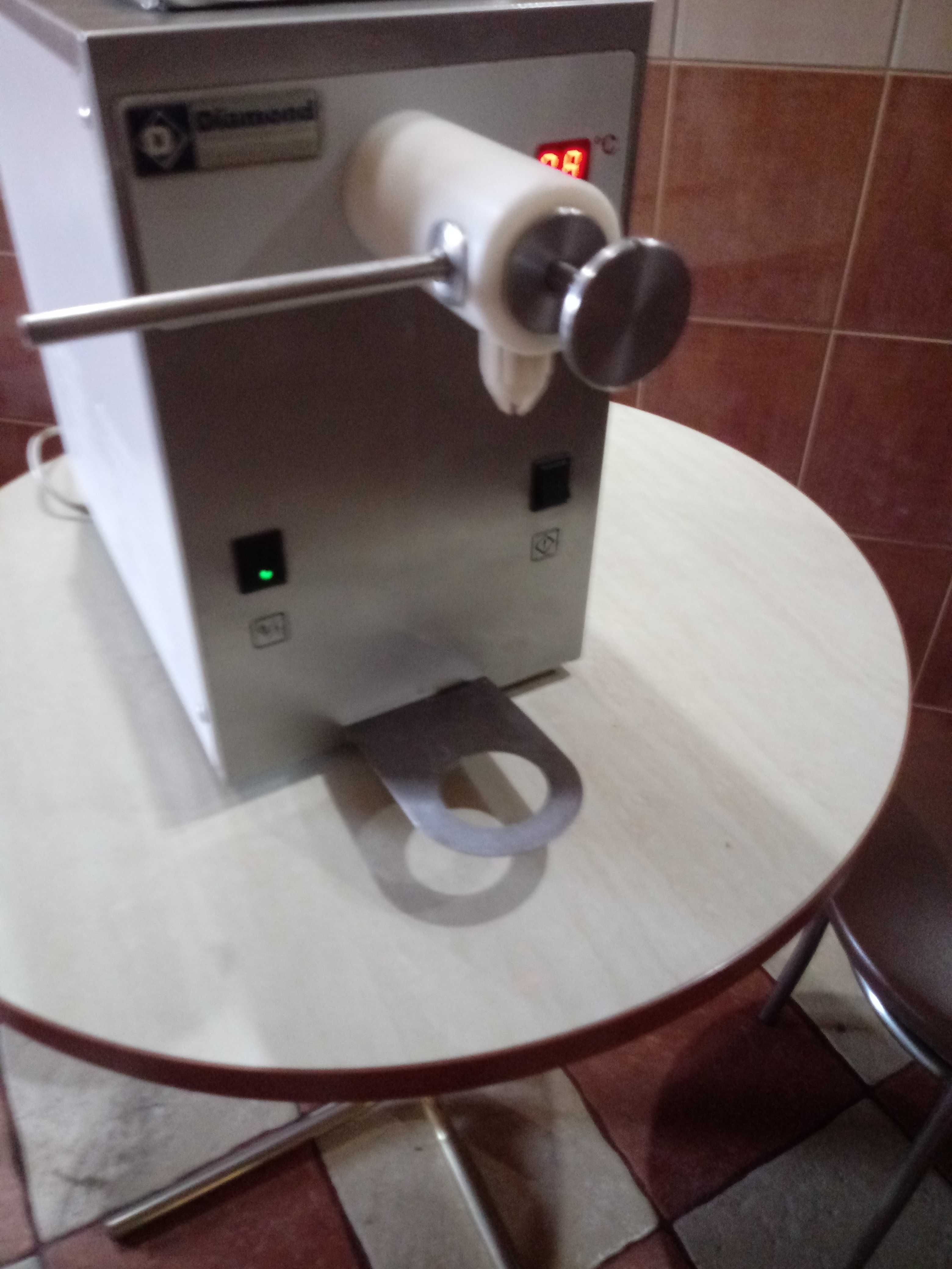 Automat do bitej śmietany TELME