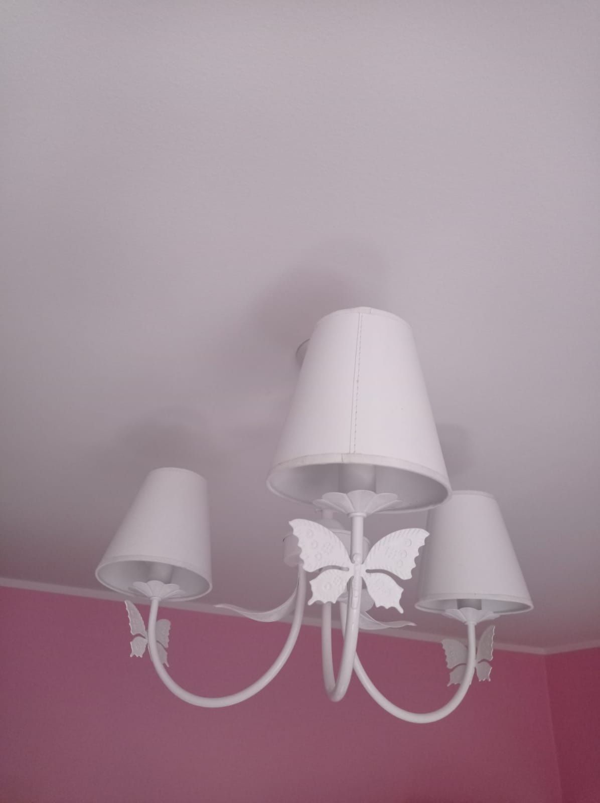 Lampa sufitowa biała