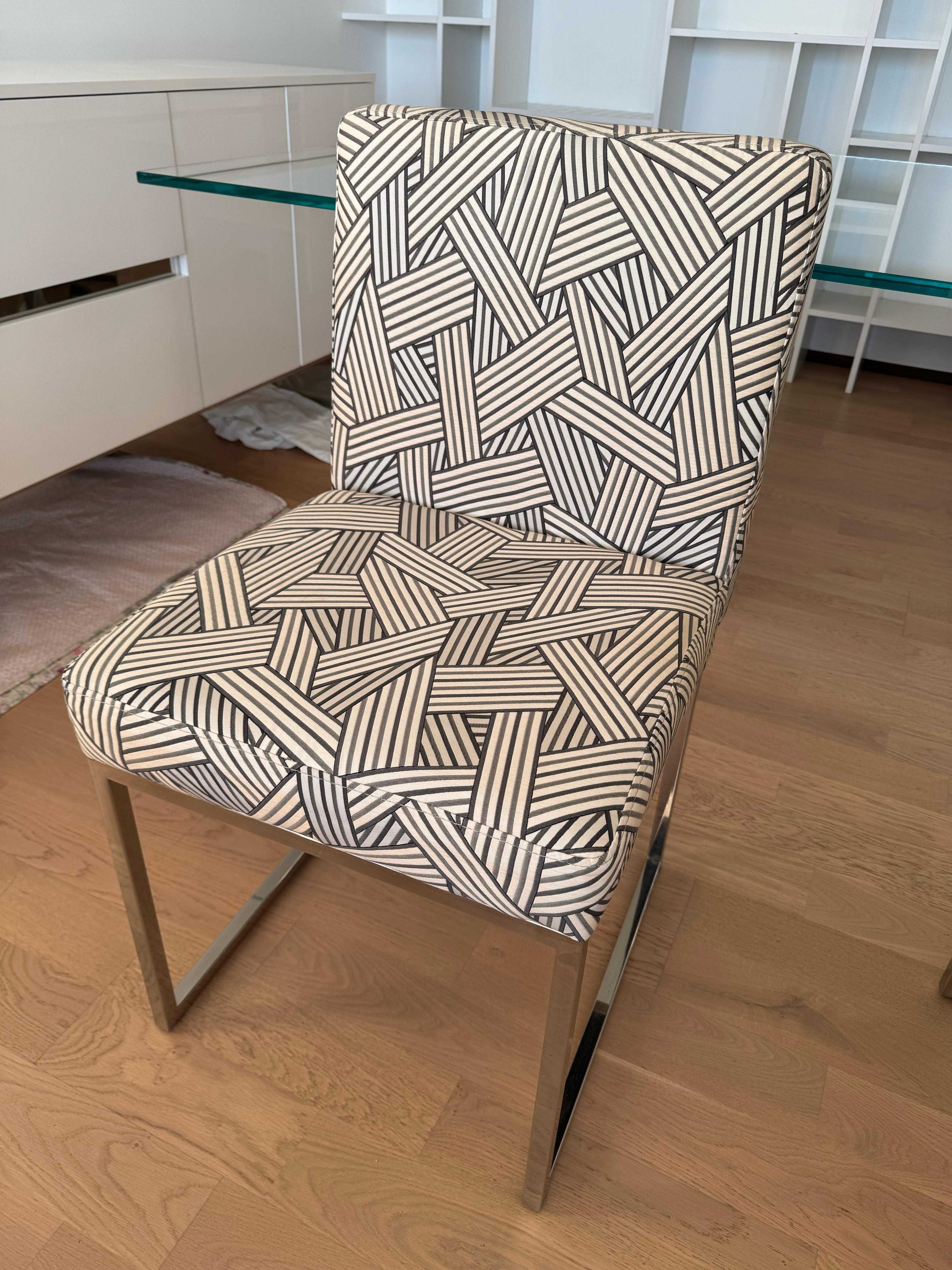 Conjunto de 6 cadeiras de mesa de jantar com padrão e base em inox