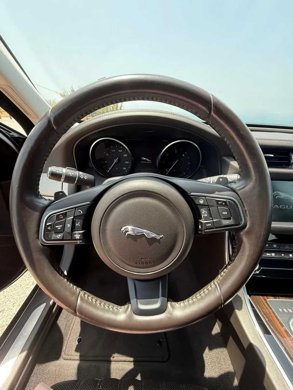 Jaguar XF 2.0D Portfolio Aut