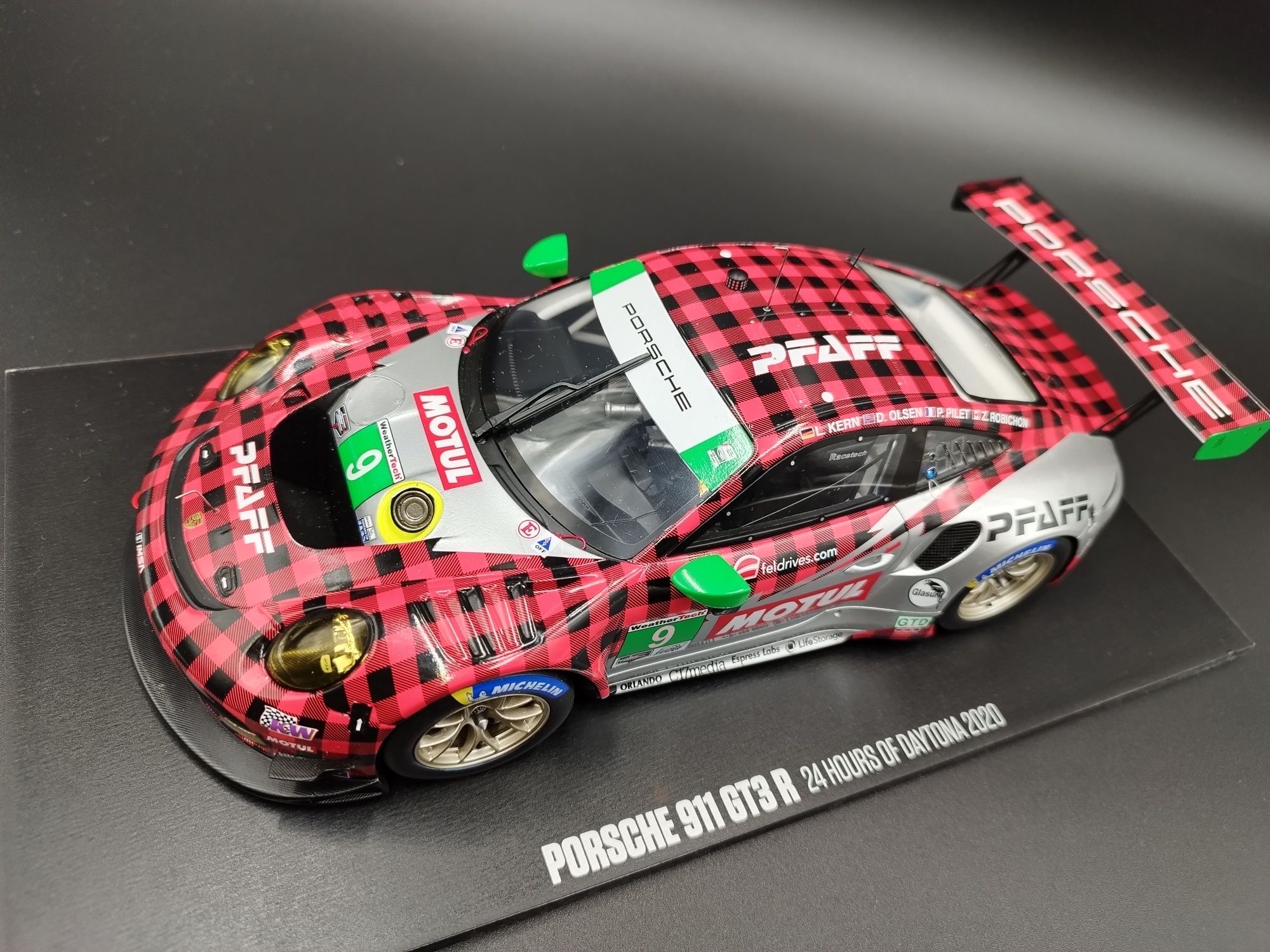 1:18 Spark Porsche 911 GT3 R 24H of Daytona 2020 model