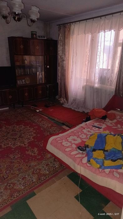 Продам 3-х. комнатную квартиру под ремонт..