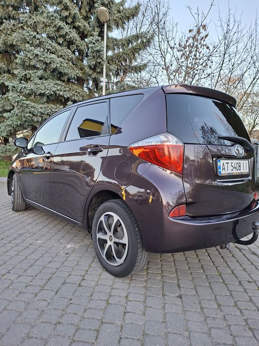 Продам свіжопригнану Toyota Verso S 2014p. Автомат.