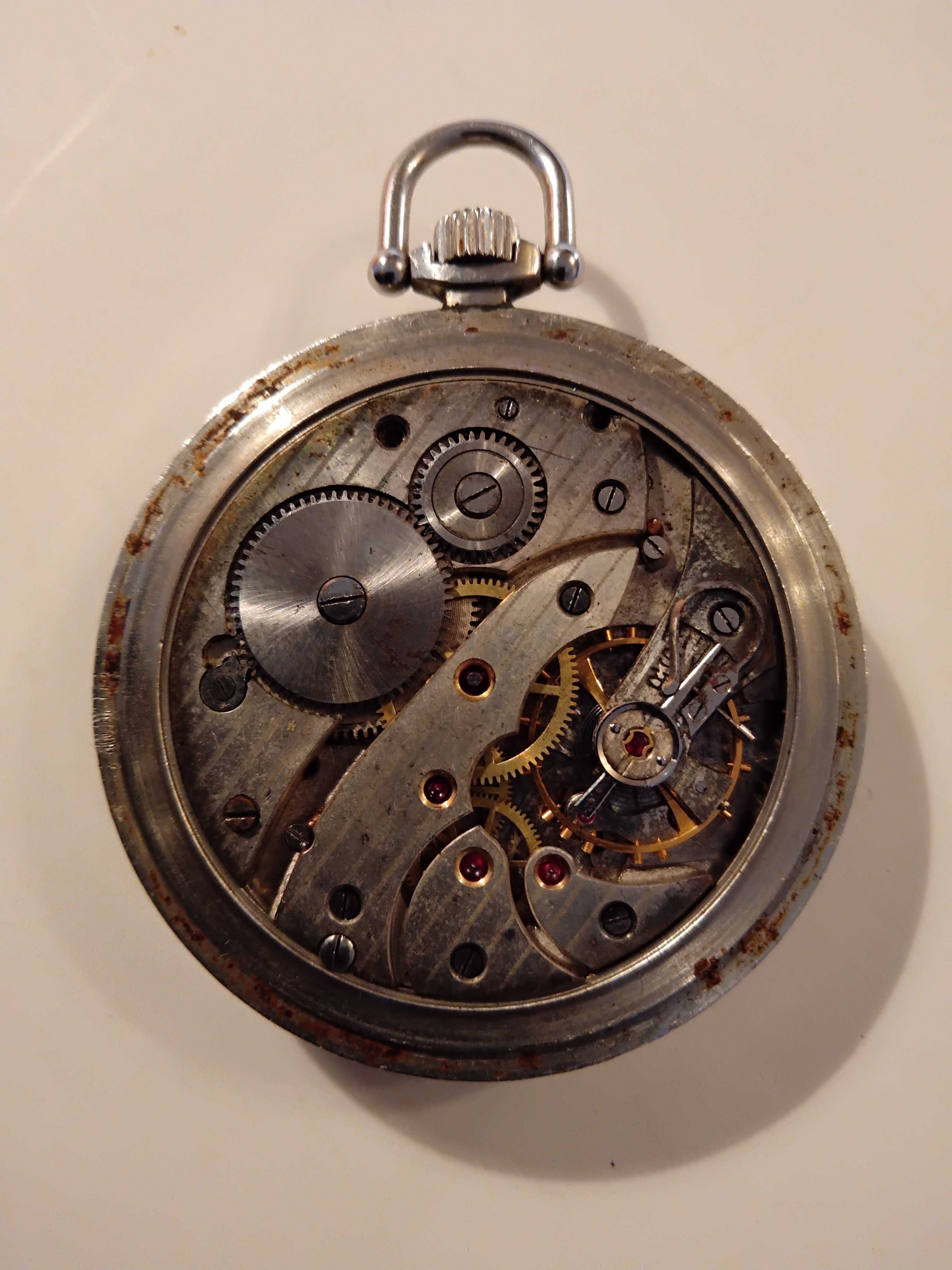 Карманные немецкие трофейные часы Stabila , добыты в январе 1943 года.