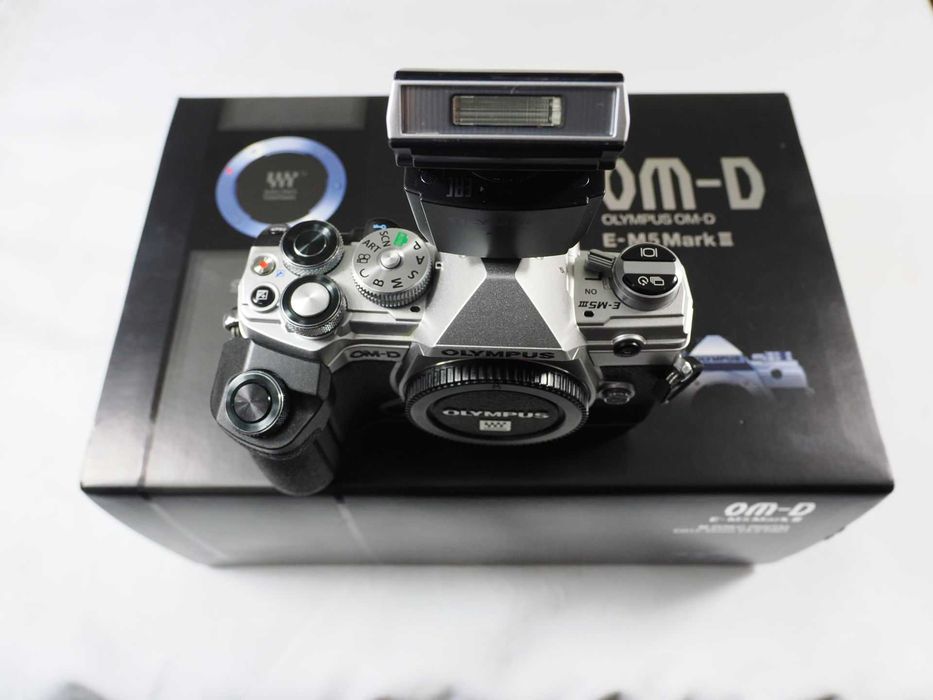 Olympus OM-D  E-M5 III + Grip ECG 5