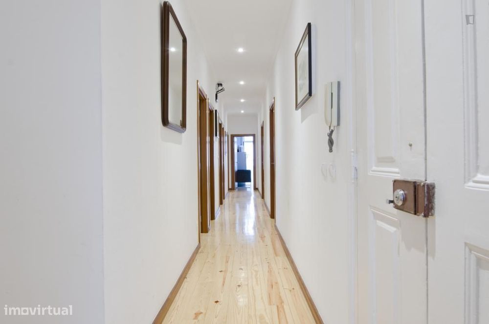 Quarto - localizado em Entrecampos Lisbon