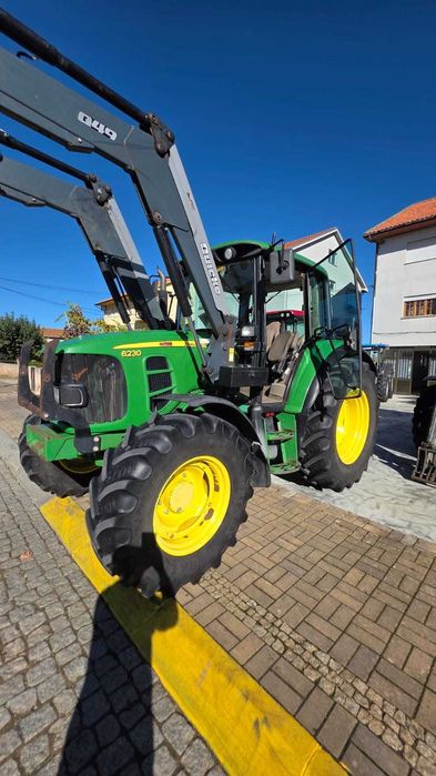 Trator john Deere 6230