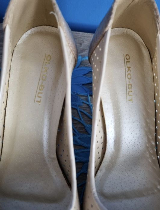 Nowe buty na obcasie r. 36