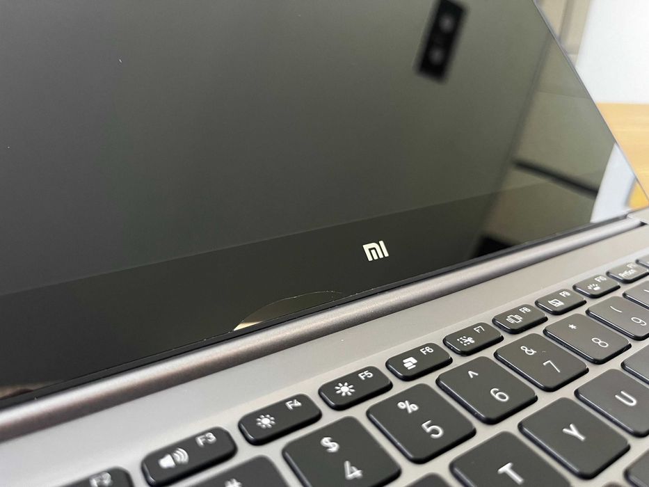 Notebook - Xiaomi Mi Air 13.3" / i5 8250U / 8GB RAM / 256 GB SSD