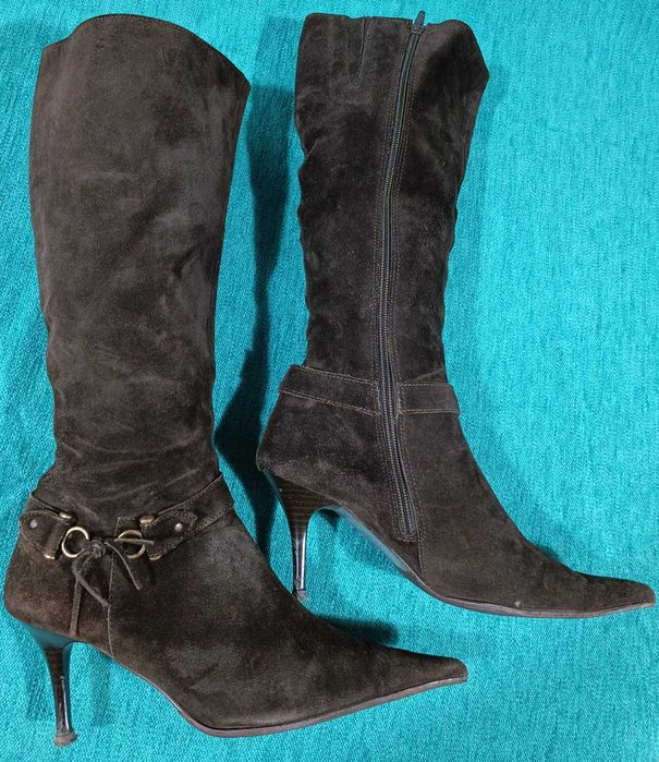 Botas em Camurça - Castanhas - BARATÍSSIMAS