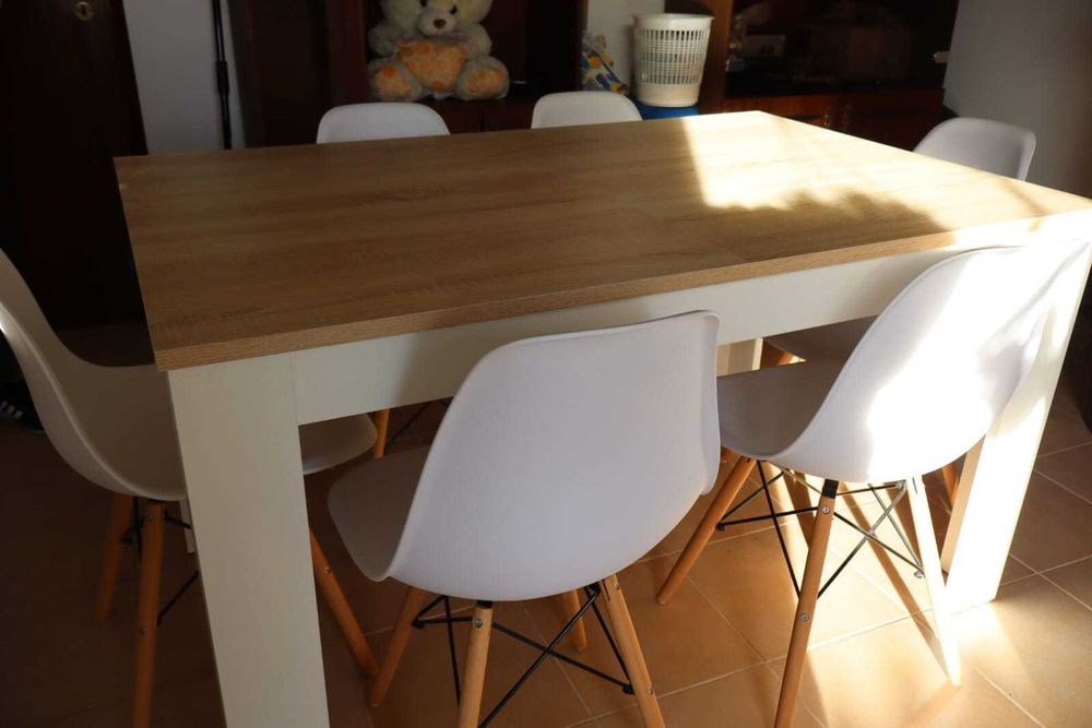 Conjunto Mesa e cadeiras