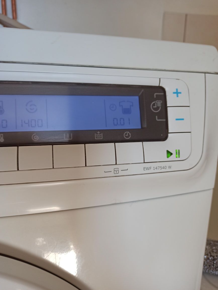 Pralka automatyczna Elektrolux EWF147540W