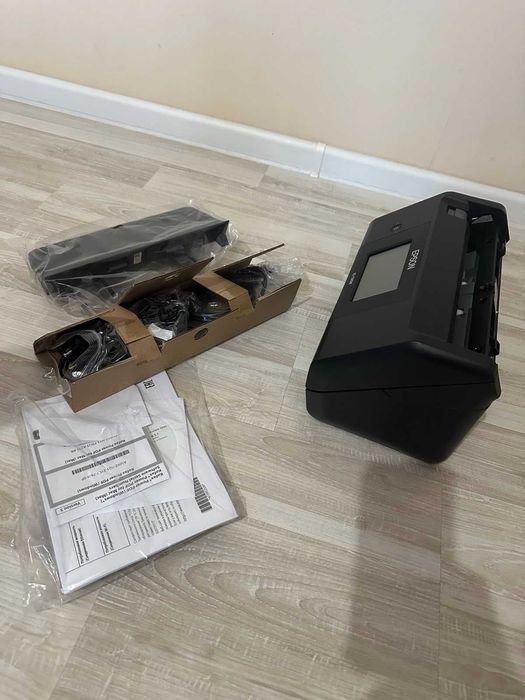 Сканер протяжний двосторонній Epson WorkForce ES-580W
