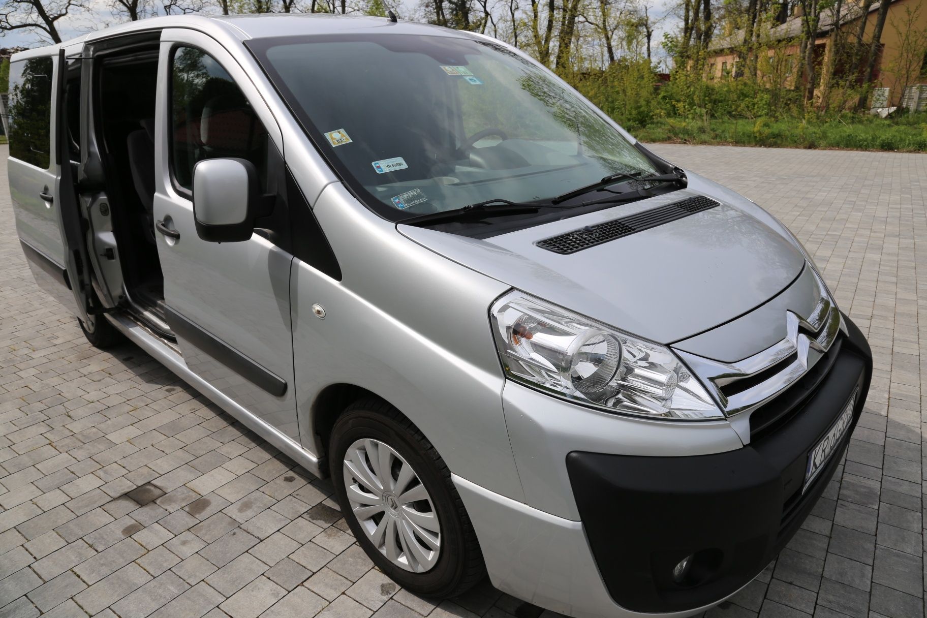 Wynajem Busa 9 osób     . Citroen Jumpy  2.0 HDi  128 km