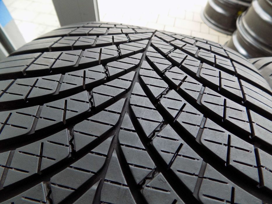 4 x opona wielosezonowa 255/55r18 Goodyear Vector 4Seasons -2021r