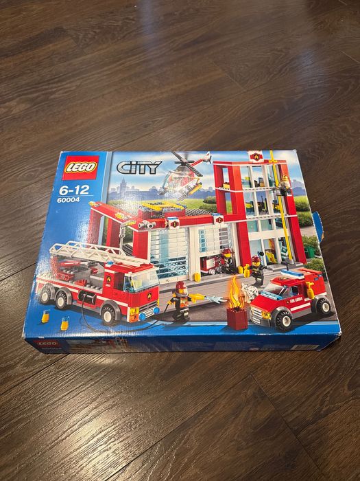 LEGO City 60004 – Straż Pożarna z helikopterem i pojazdami