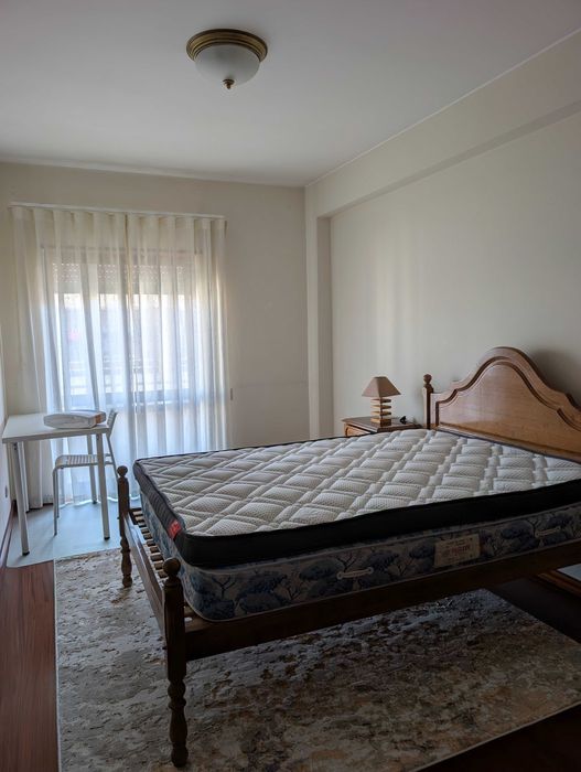 1 quarto em apartamento central em Leiria