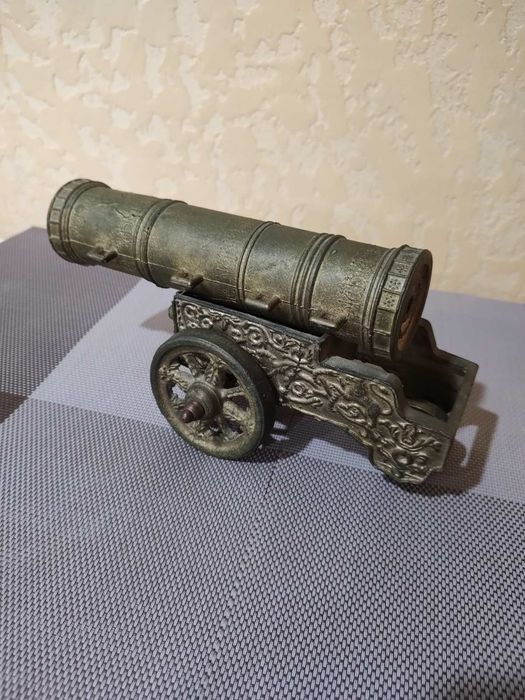 Бронзовая царь - пушка