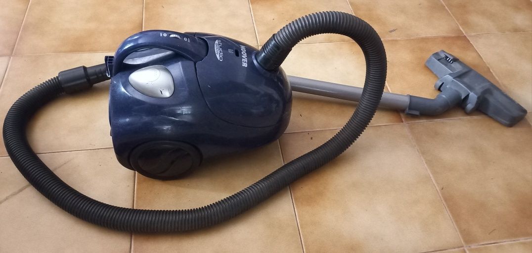 Vendo aspirador Hoover com boa aspiração