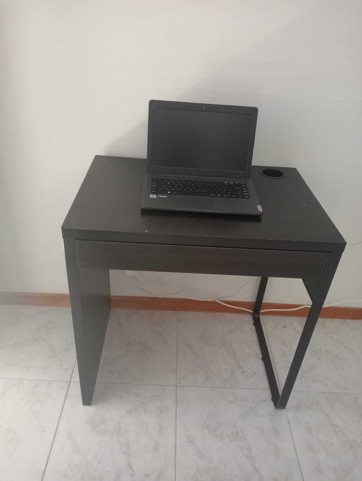 Mesa de Estudo Usada