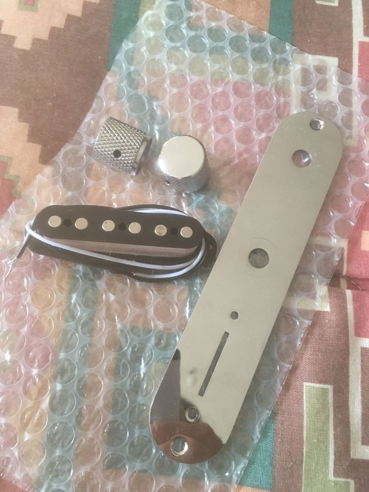 pedais, amplificador e acessorios para guitarra