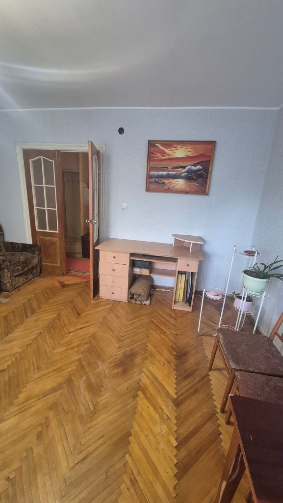 Продам 3-х кімнатну квартиру,р-н Залізничного Вокзалу