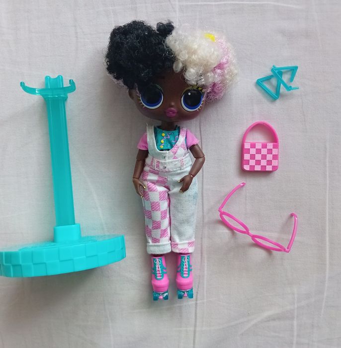 Lalka LOL Tweens Gracie Skates wrotki
