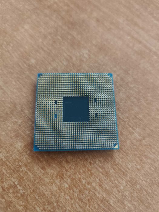 Procesor AMD Ryzen 3 2200G 4 x 3,5 GHz