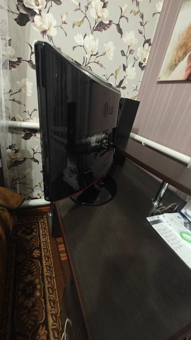 Монітор LG +TV 22" чудовий стан