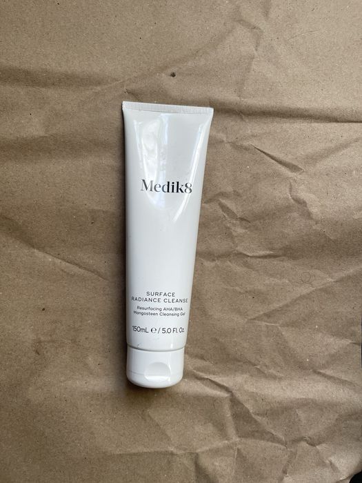 Очищуючий гель Medik8 Surface Radiance Cleanse