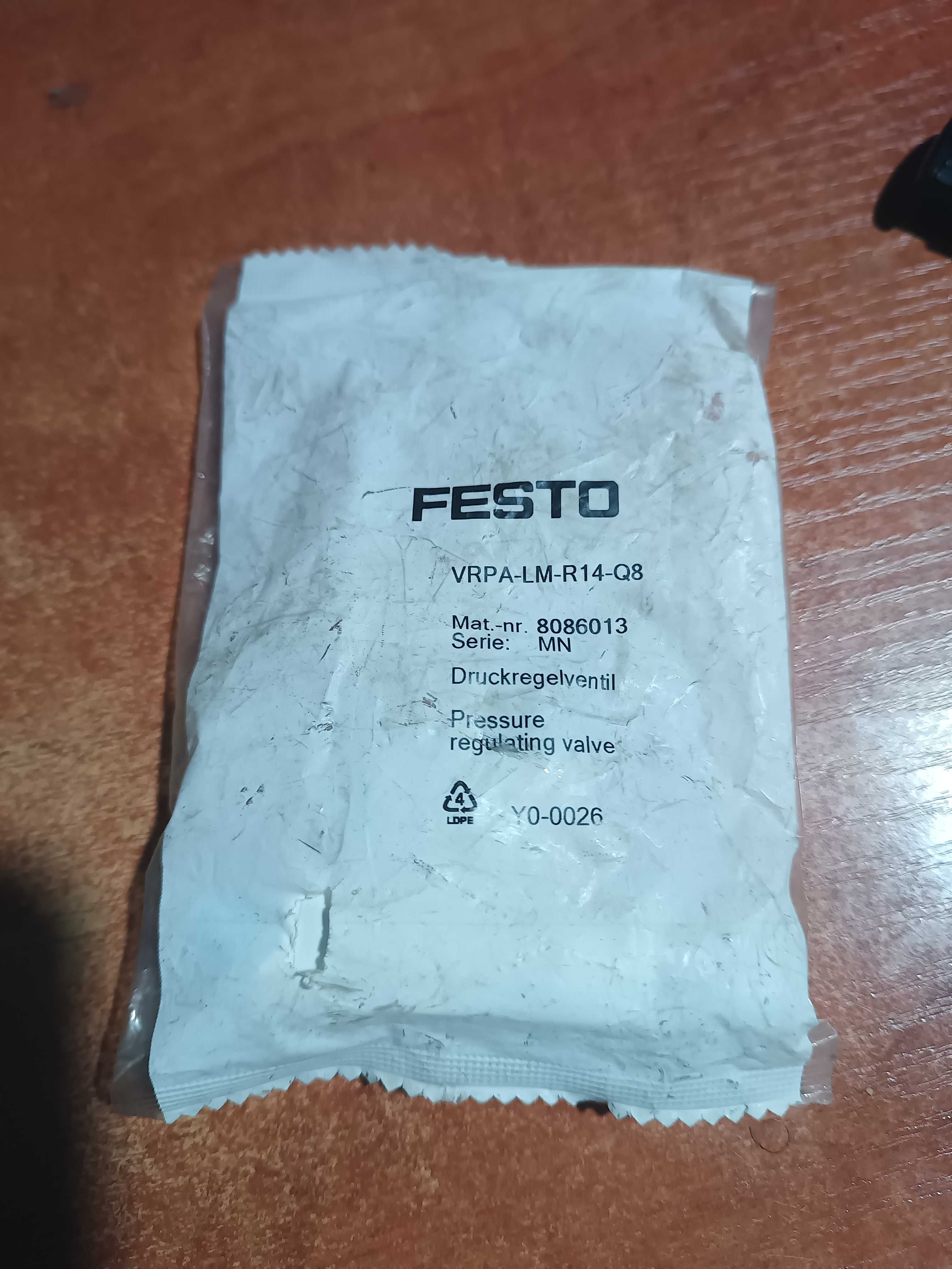 Festo Regulator ciśnienia VRPA-CM-Q6-E