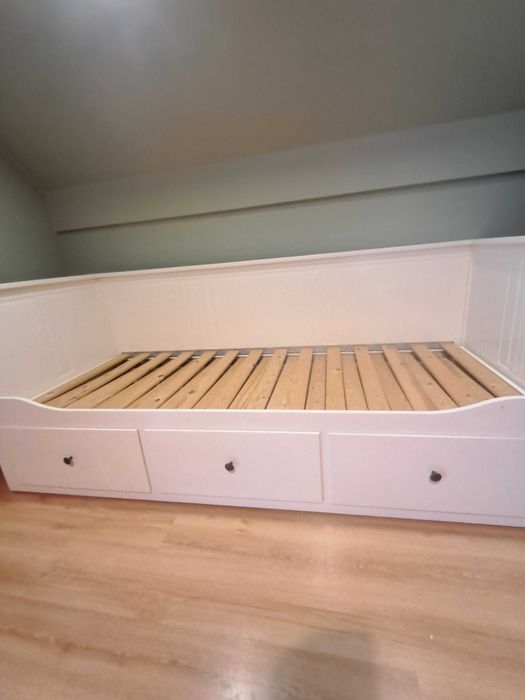 Łóżko Hemmnes młodzieżowe w stanie dobrym