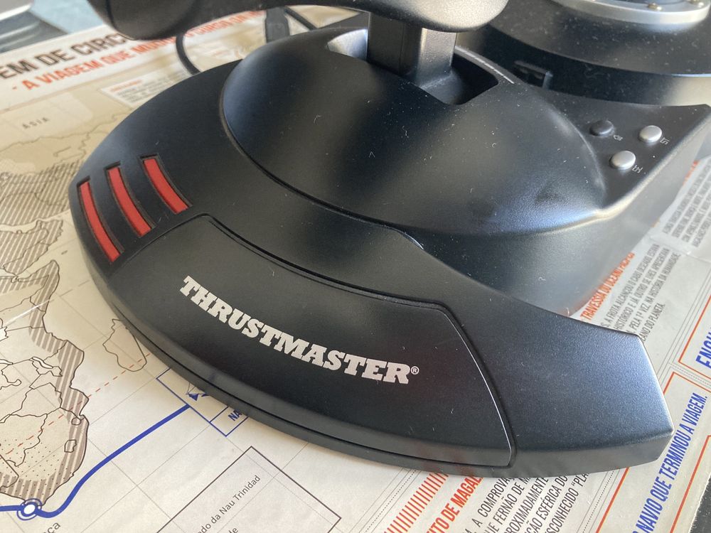 Joystick thrustmaster T.Flight Hotas X