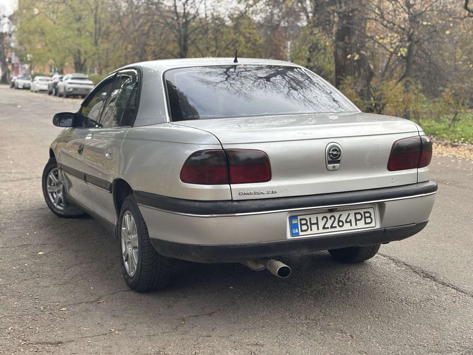 Продам опель омега б срочно