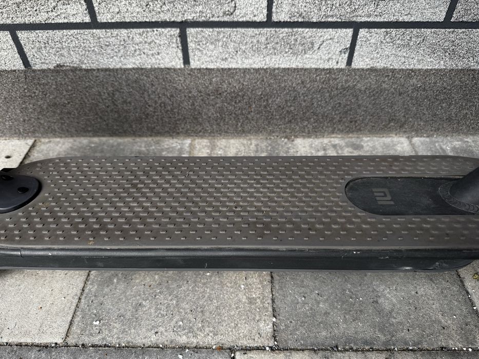 Hulajnoga elekteyczna Xiaomi M365 25mk/h