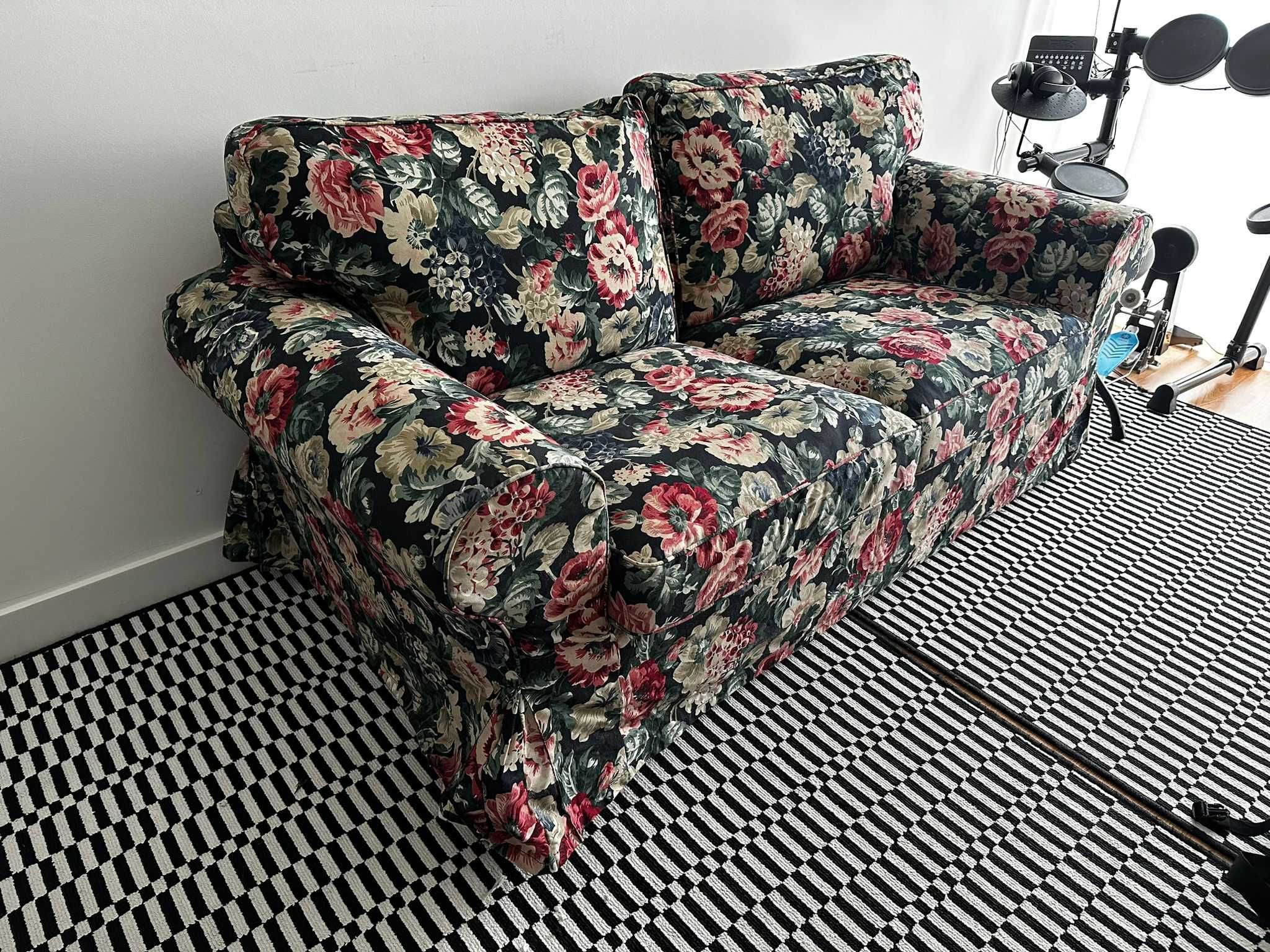 Sofa ektorp Ikea - versão flores c/segunda capa lisa