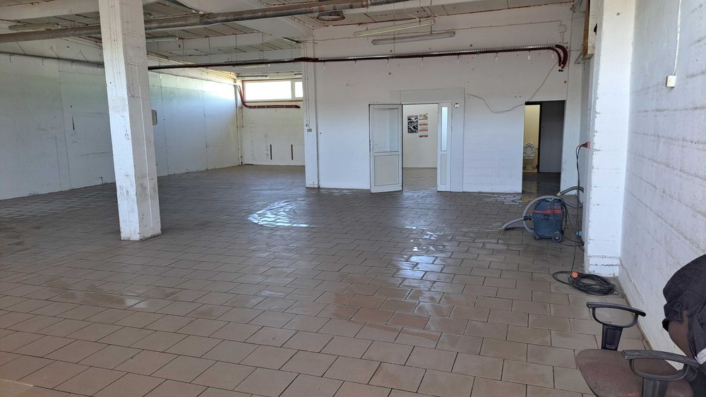 Magazyn z rampą 220 m2