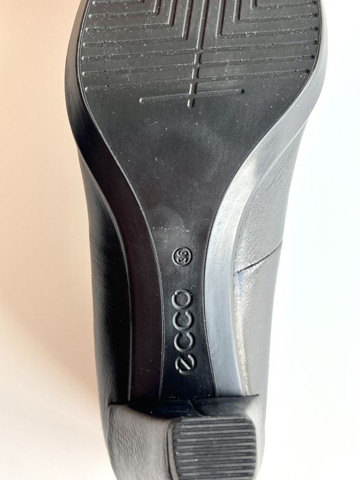 Damskie buty ECCO Shape 55 Plateau Pump rozmiar 36
