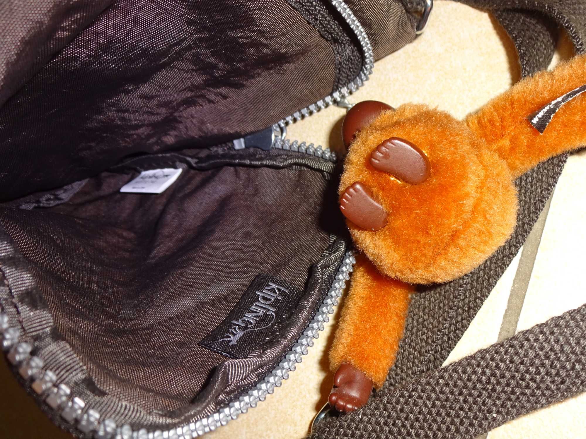 KIPLING oryginalna pojemna brązowa listonoszka torebka z małpką