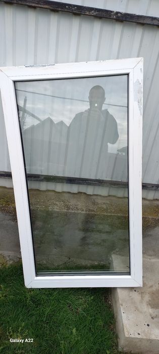 Продам вікно пластикове 118см на 66 см глухе бу