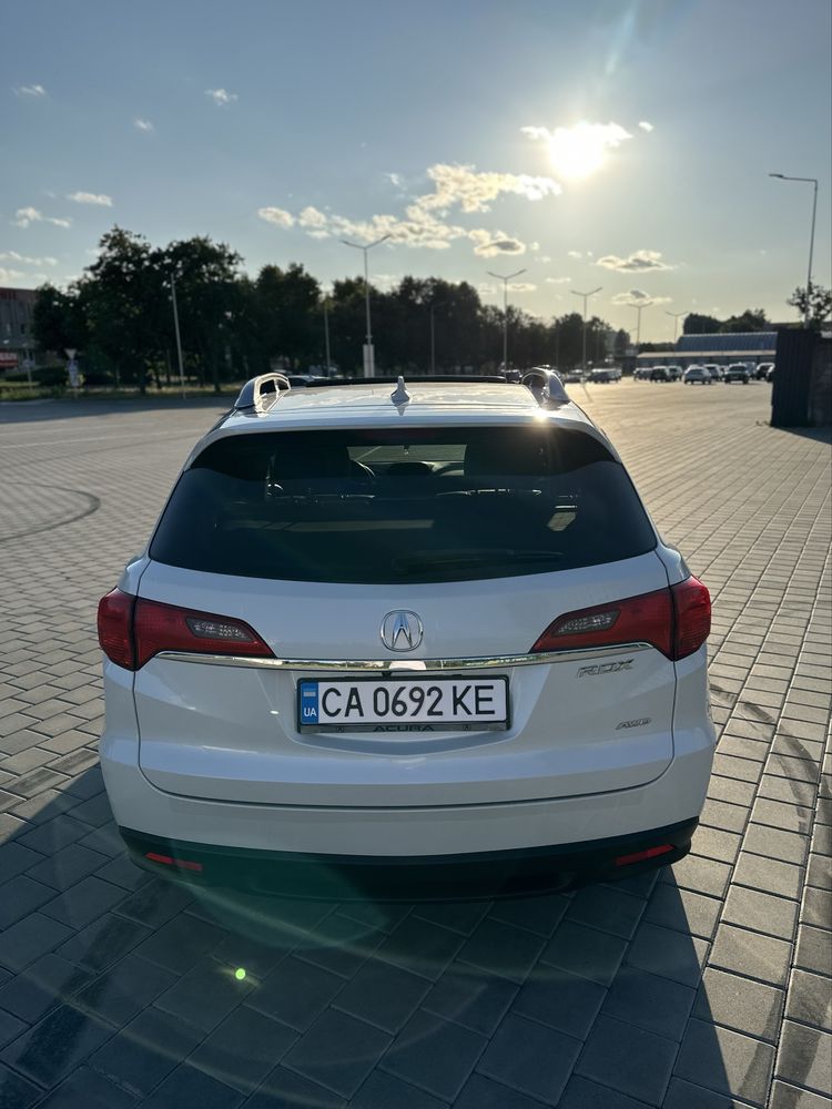 У продажі Acura RDX